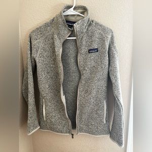 patagonia women’s better sweater fleece in color birch white